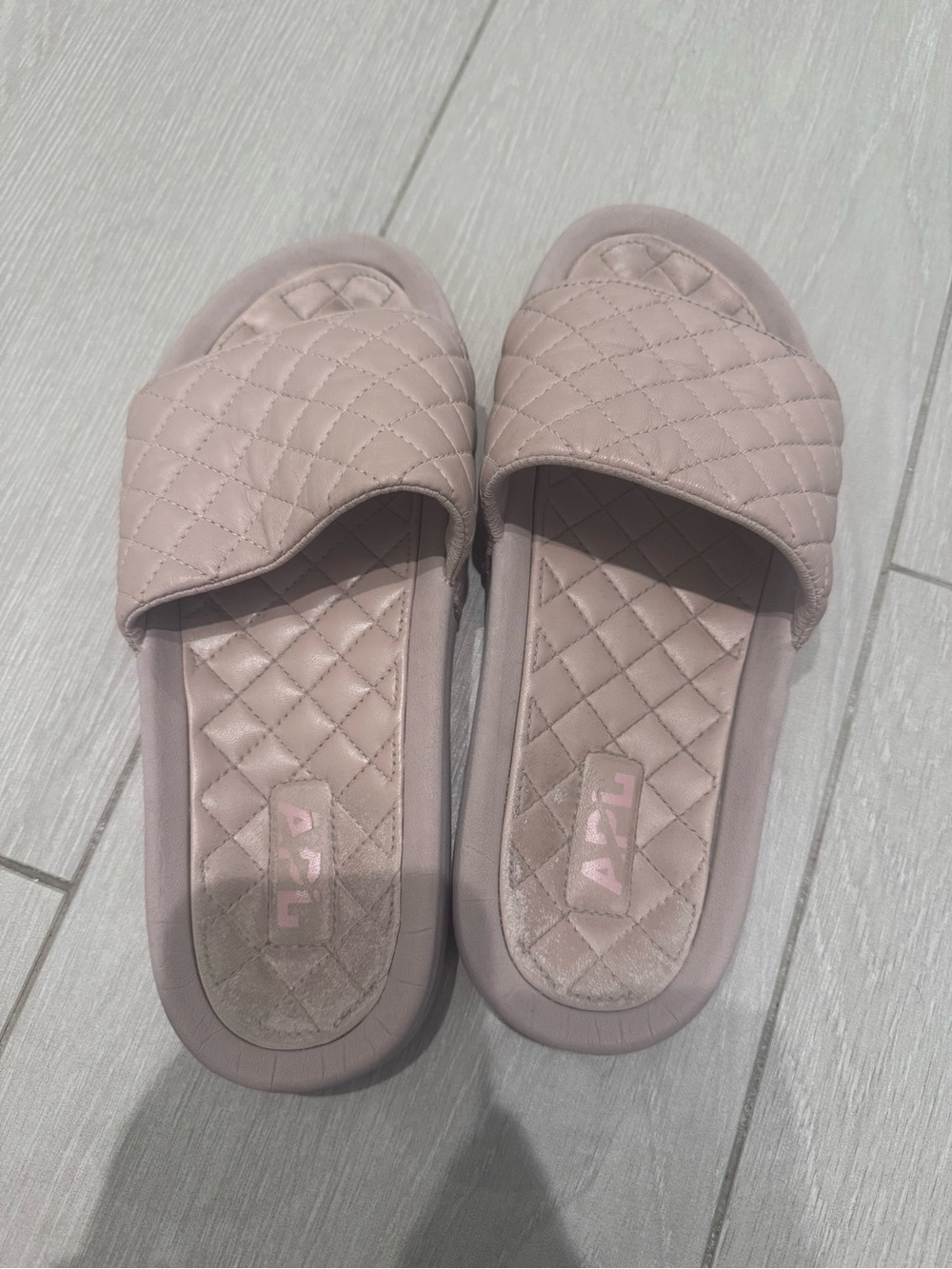 APL Lusso Slide size 8